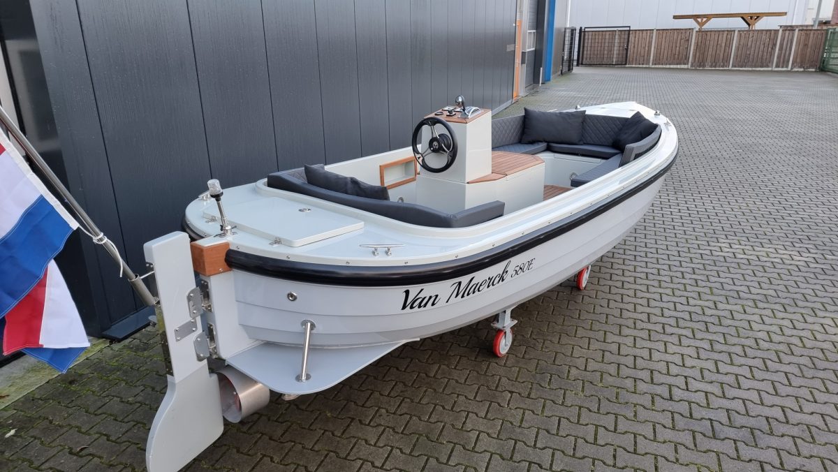 Van Maerck 580E Elektrisch | Wessels Watersport | 20220105 150321 resized