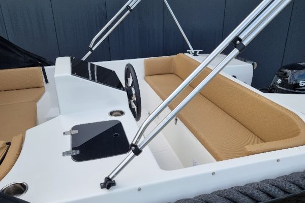 Unique 520 incl. Suzuki DF20 | Wessels Watersport